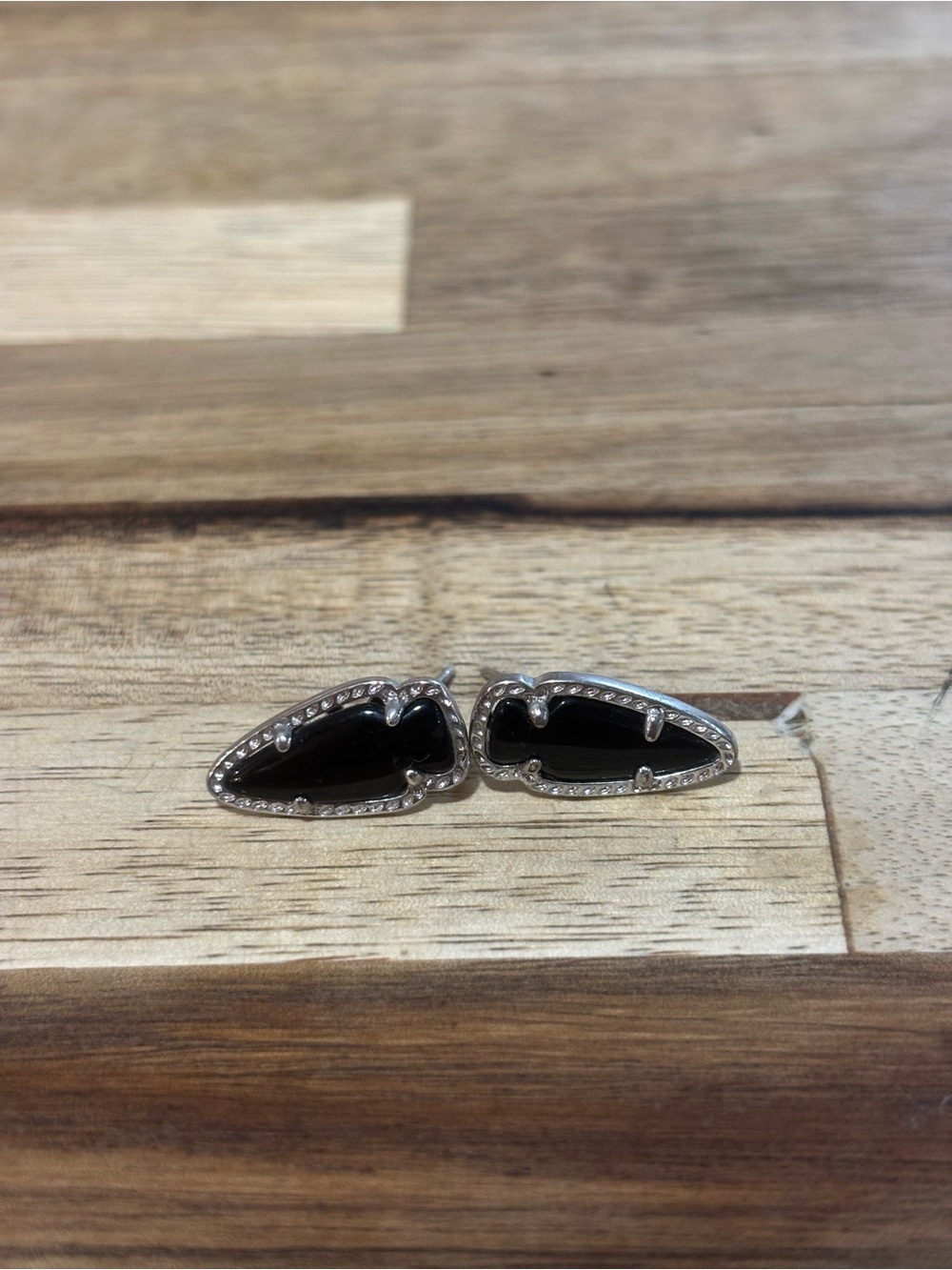 Kendra Scott Skylette Arrowhead Studs with Black Stone and Silver hardware